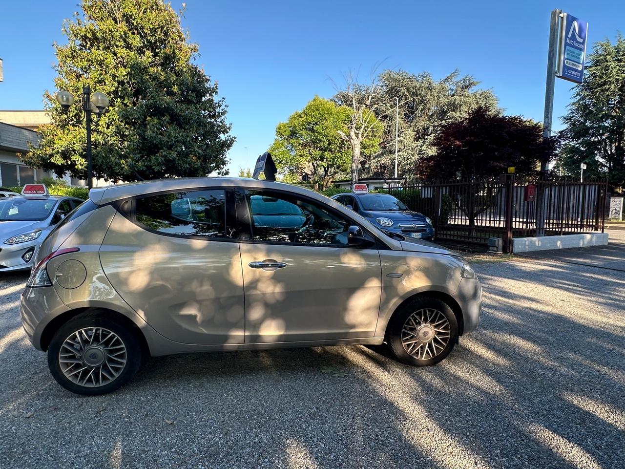 Lancia Ypsilon 1.2 69 CV 5 porte S&S Gold
