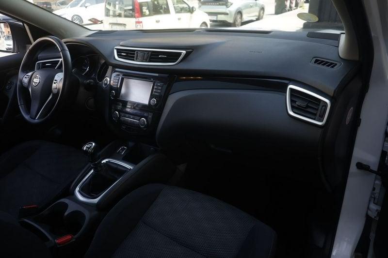 Nissan Qashqai Nissan Qashqai 1.5 110 dCi N-Connecta ANNO 2017