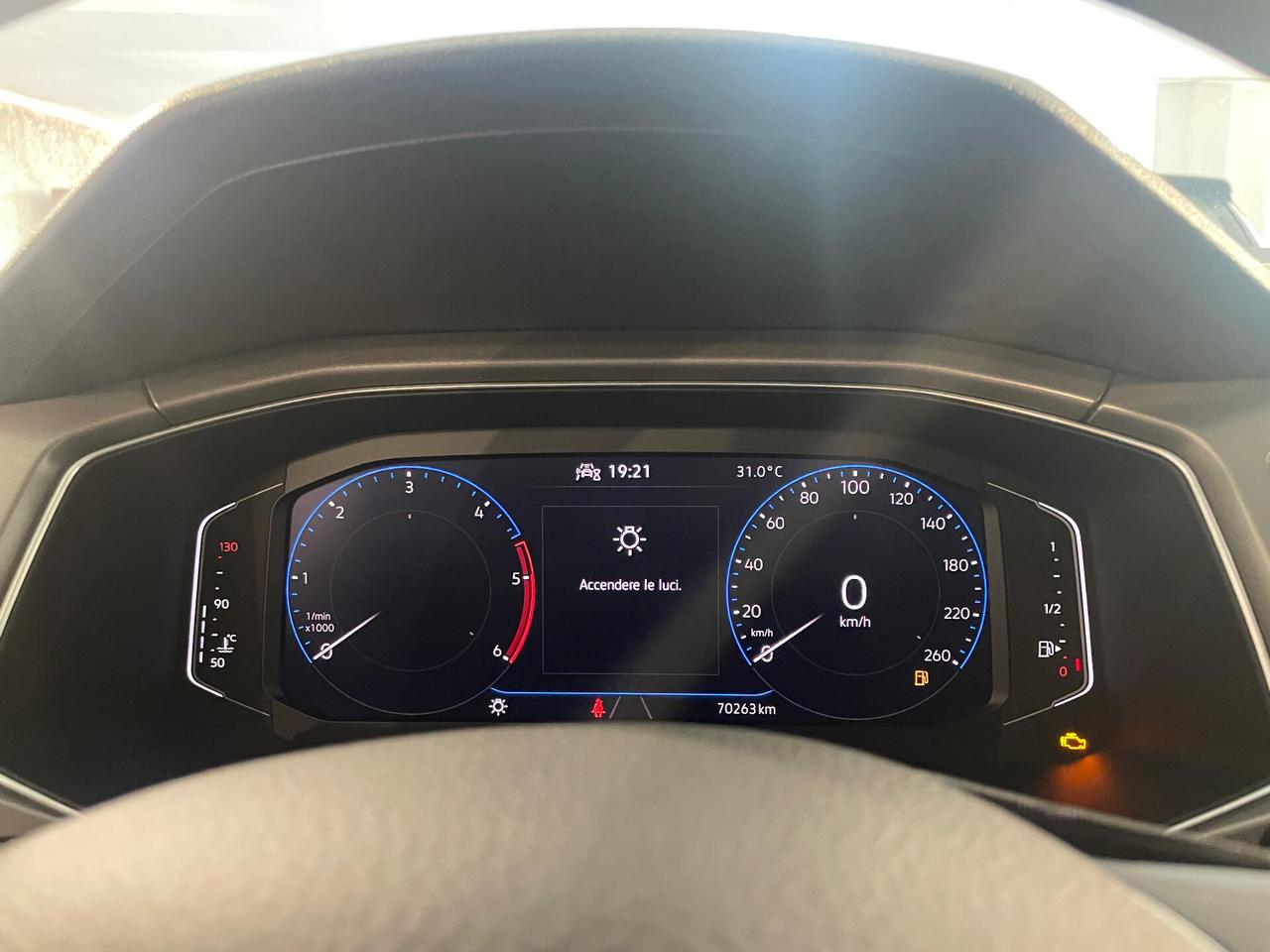 DA 225€ AL MESE T-ROC 2021 2.0 TDI 116 CV COCKPIT