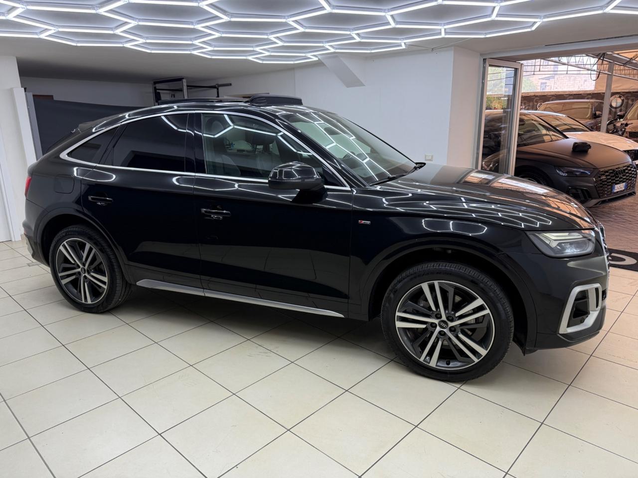 Audi Q5 40 TDI 204 CV S line plus UNICOPRO ITA FULL