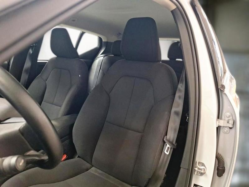 VOLVO XC40 T2 AUTOMATICO MOMENTUM CORE SUV