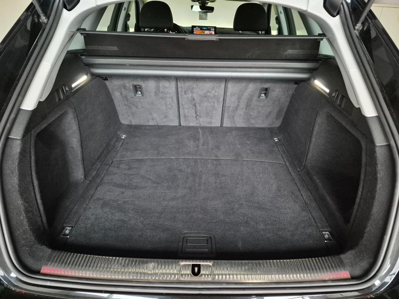 Audi A4 AVANT 35TDI MHEV S TRONIC FULL-LED NAVI CARPLAY