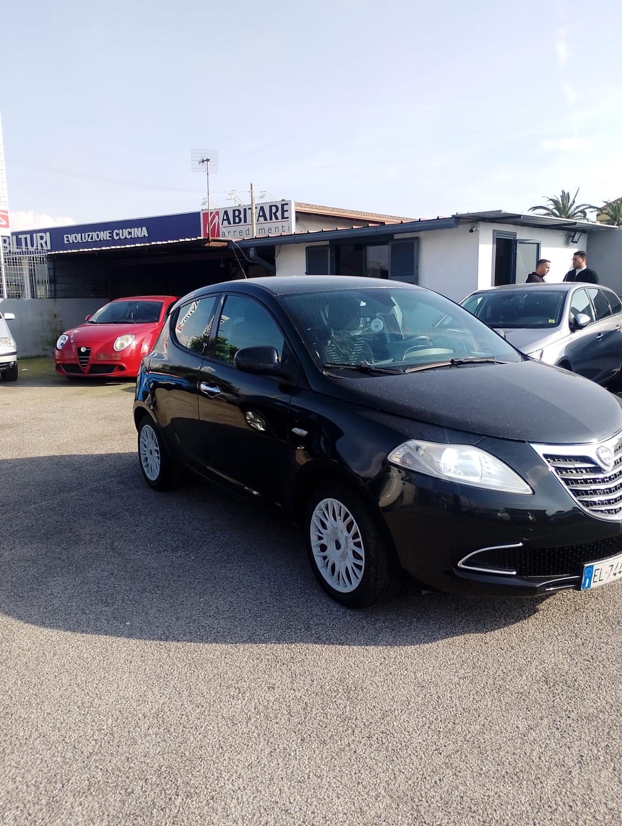 Lancia Ypsilon 1.2 69 CV 5 porte GPL Ecochic Gold