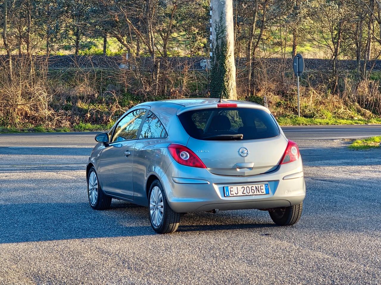 Opel Corsa 1.2 3 porte Club Benzina 85CV E5 2011