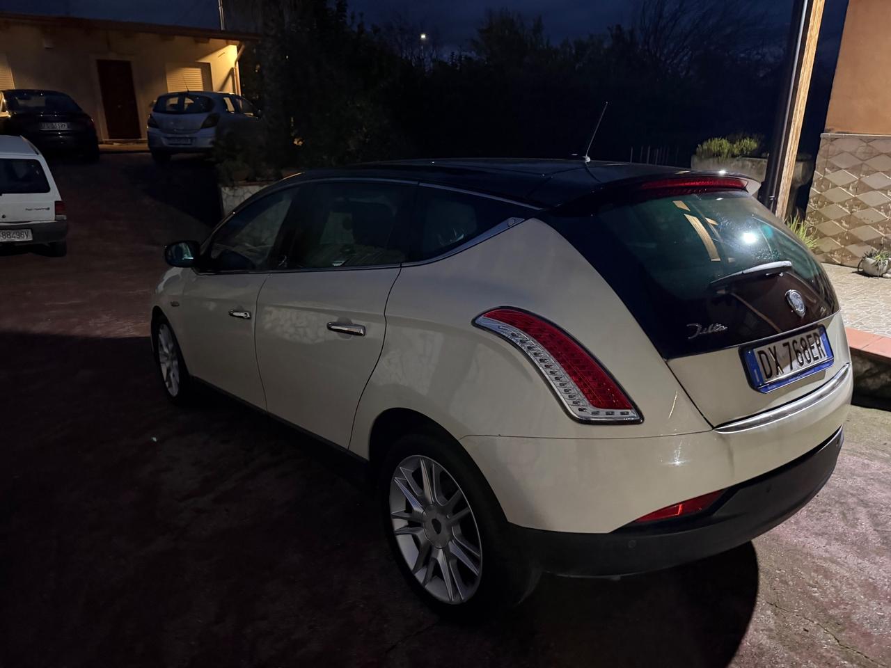 Lancia Delta 1.6 MJT DPF Argento