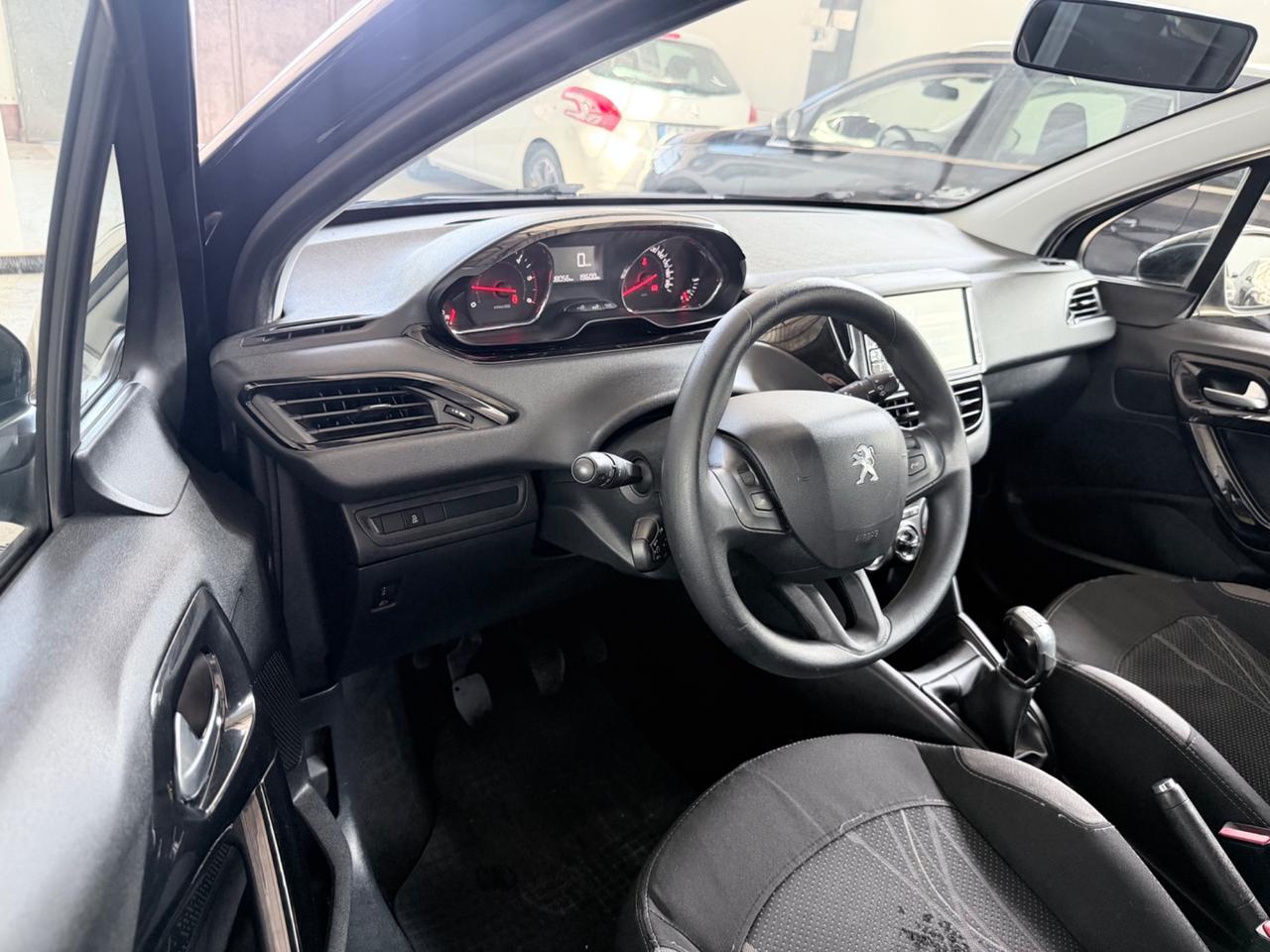 Peugeot 208 1.4 HDi 68 CV 5 porte Allure