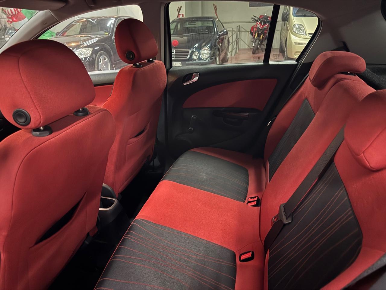 Opel Corsa 1.2 5 porte edition