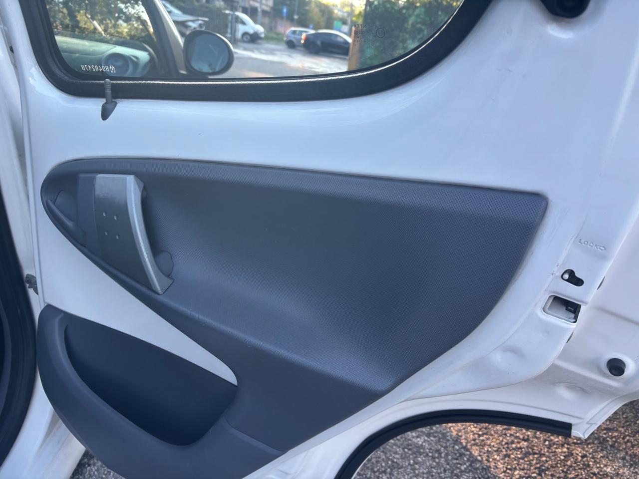 Citroen C1 1.0 5 porte AUTOMATICA ok neopatentati