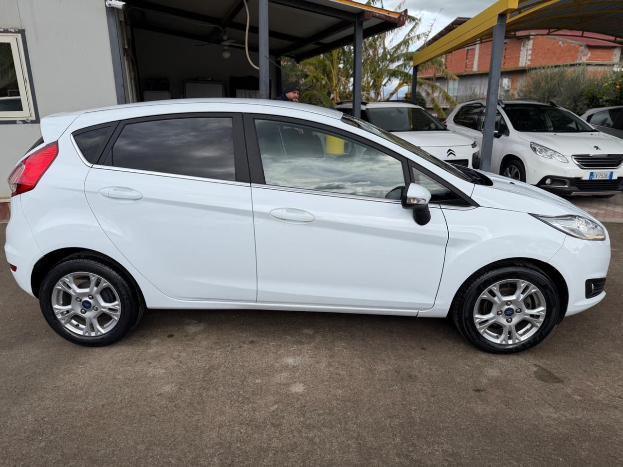 Ford Fiesta Plus 1.4 5 porte Bz.- GPL Km Certificati