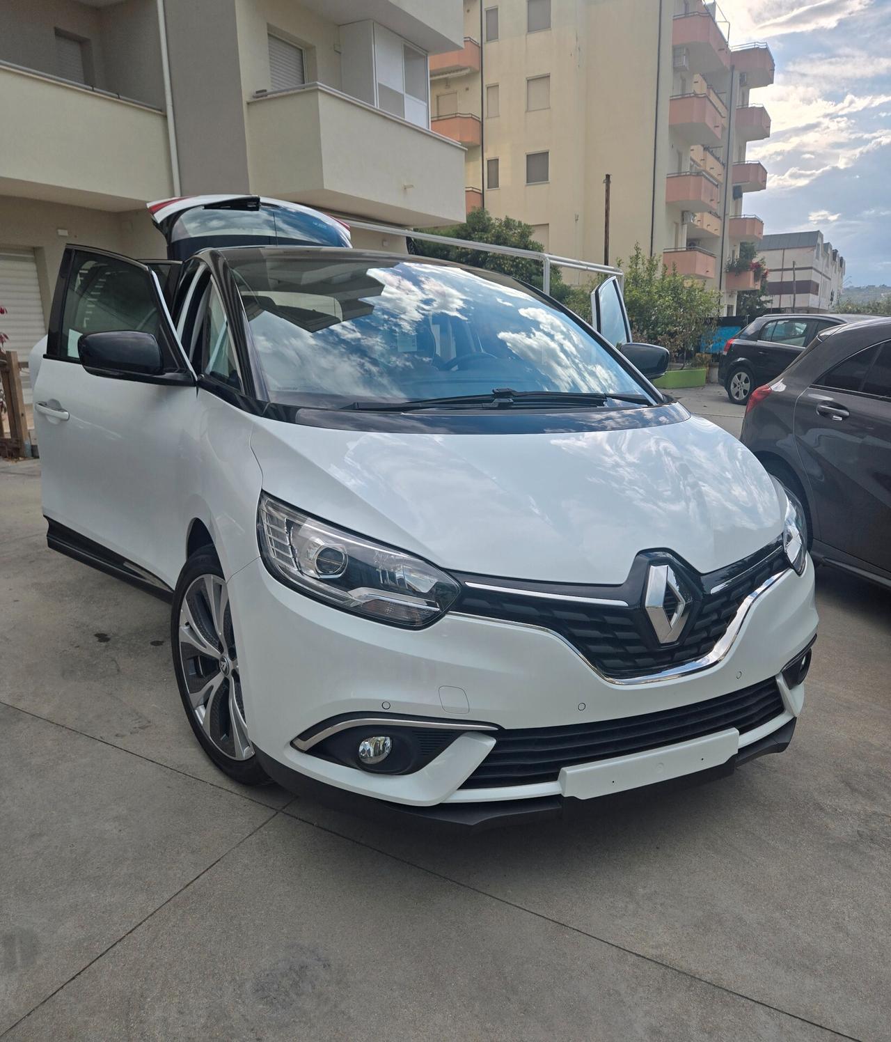 Renault Scenic Scénic TCe 160 CV EDC Initiale Paris