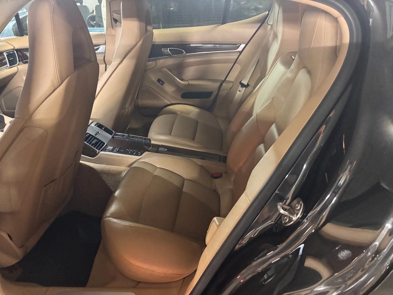 Porsche Panamera 4.8 Turbo chrono sport pack PDK7