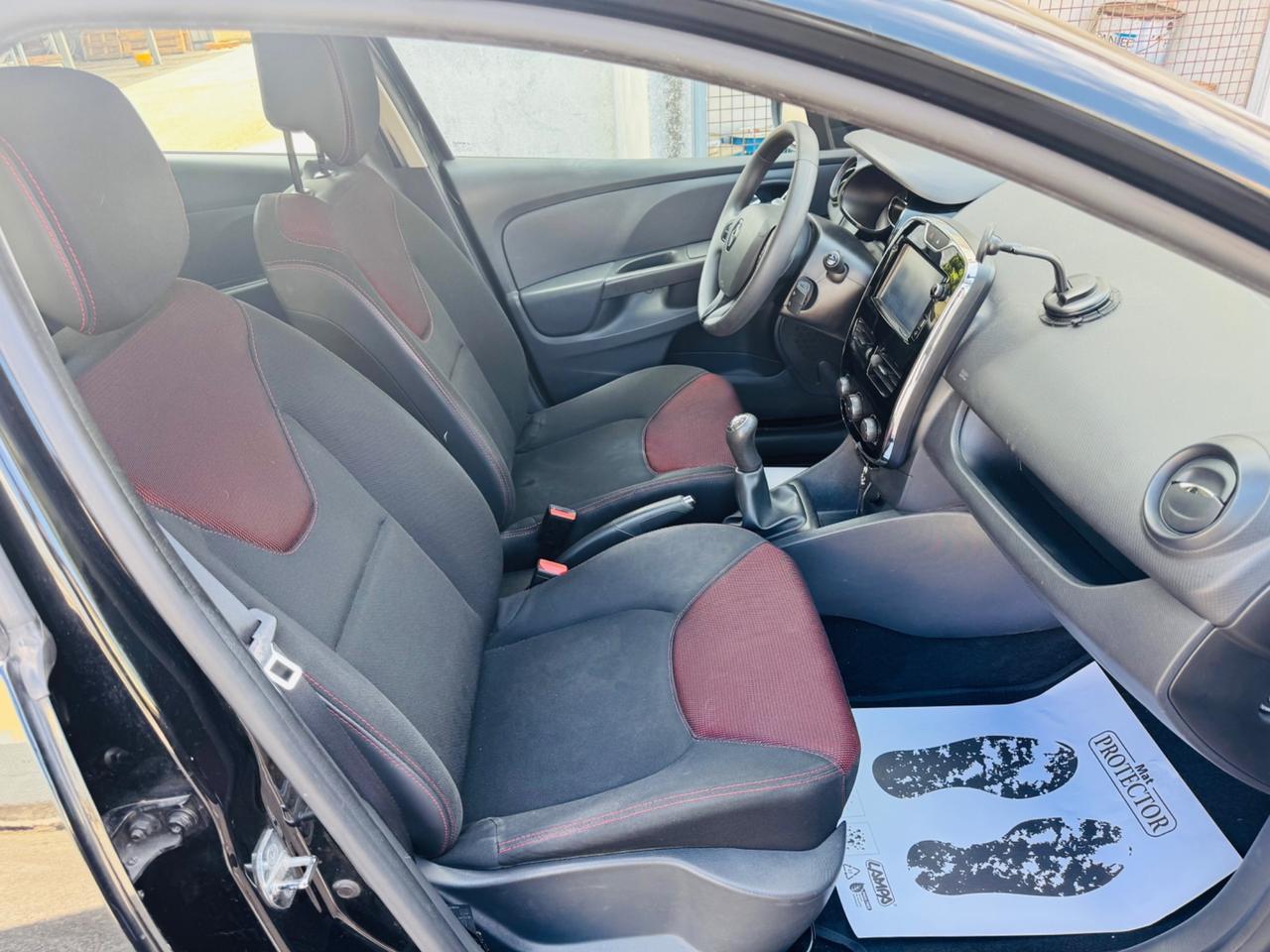 Renault Clio 1.5 dCi 2015 140.000Km neo patentati
