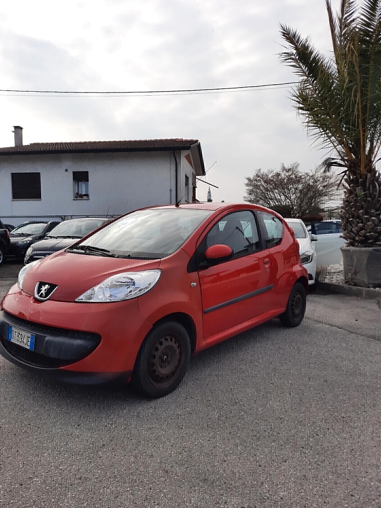 Peugeot 107 1.0 68 CV 12 mesi garanzia
