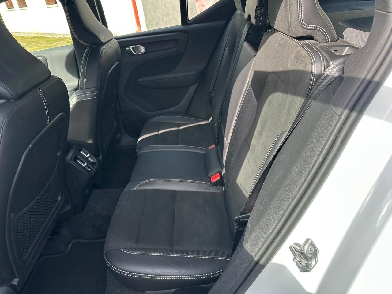 Volvo XC40 D3 AWD Geartronic R-DESIGN