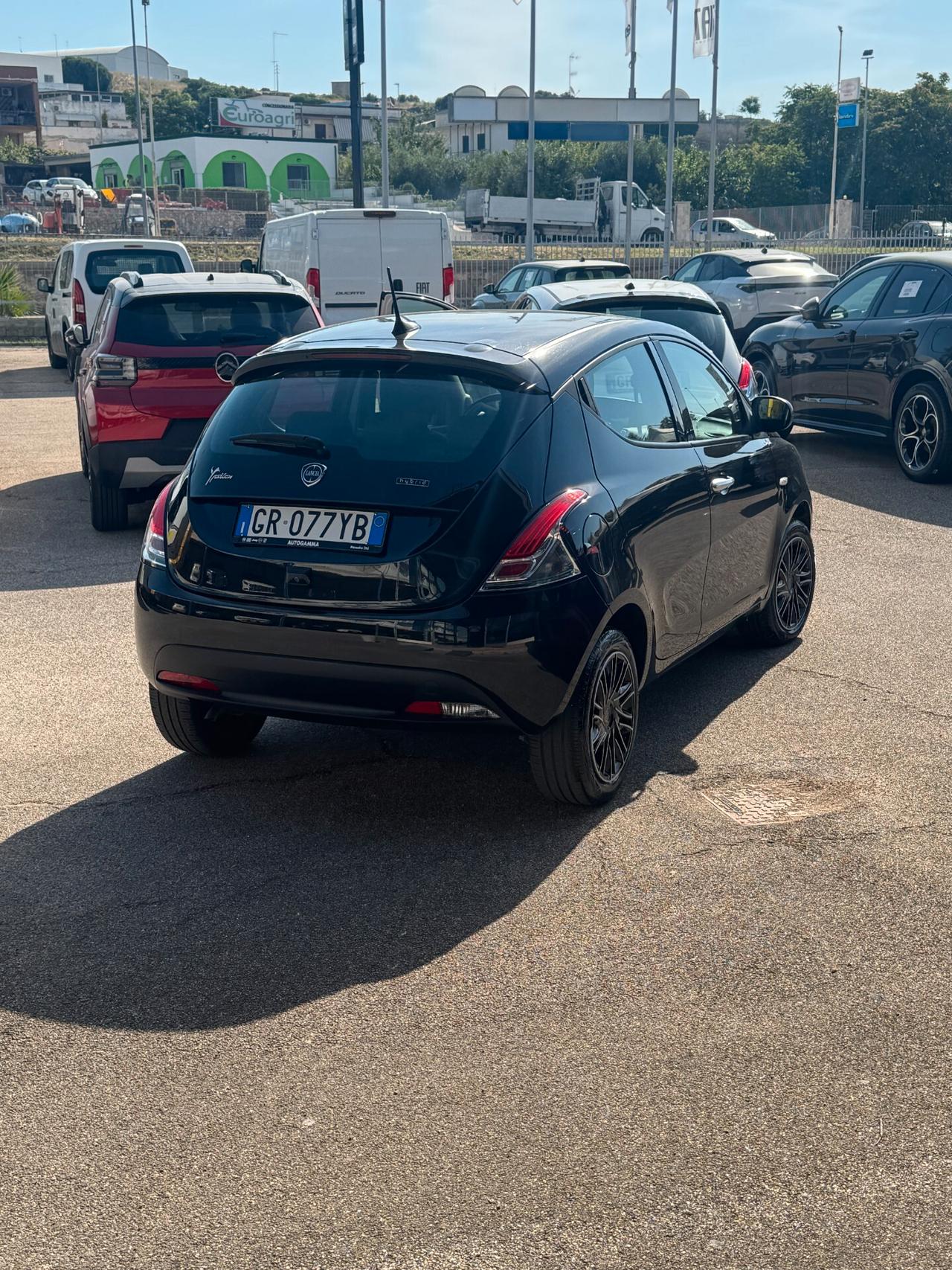 LANCIA YPSILON FULL OPTIONAL