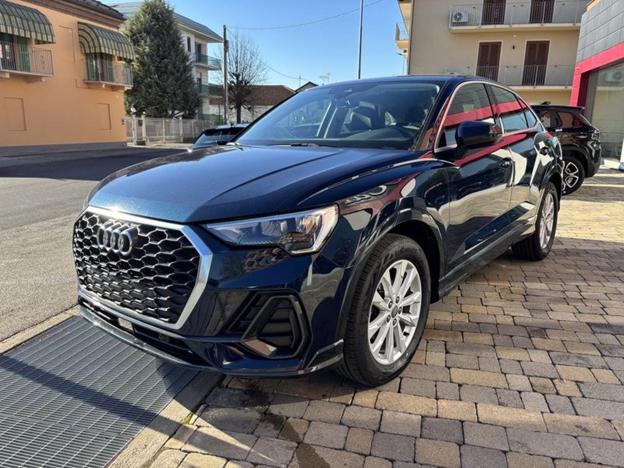 Audi Q3 35 TFSI LED-PELLE-NAVI-18"