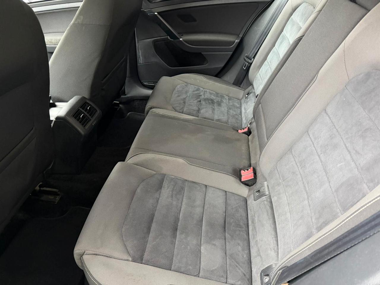 Volkswagen Golf 1.6 TDI 5p. Highline BlueMotion Technology