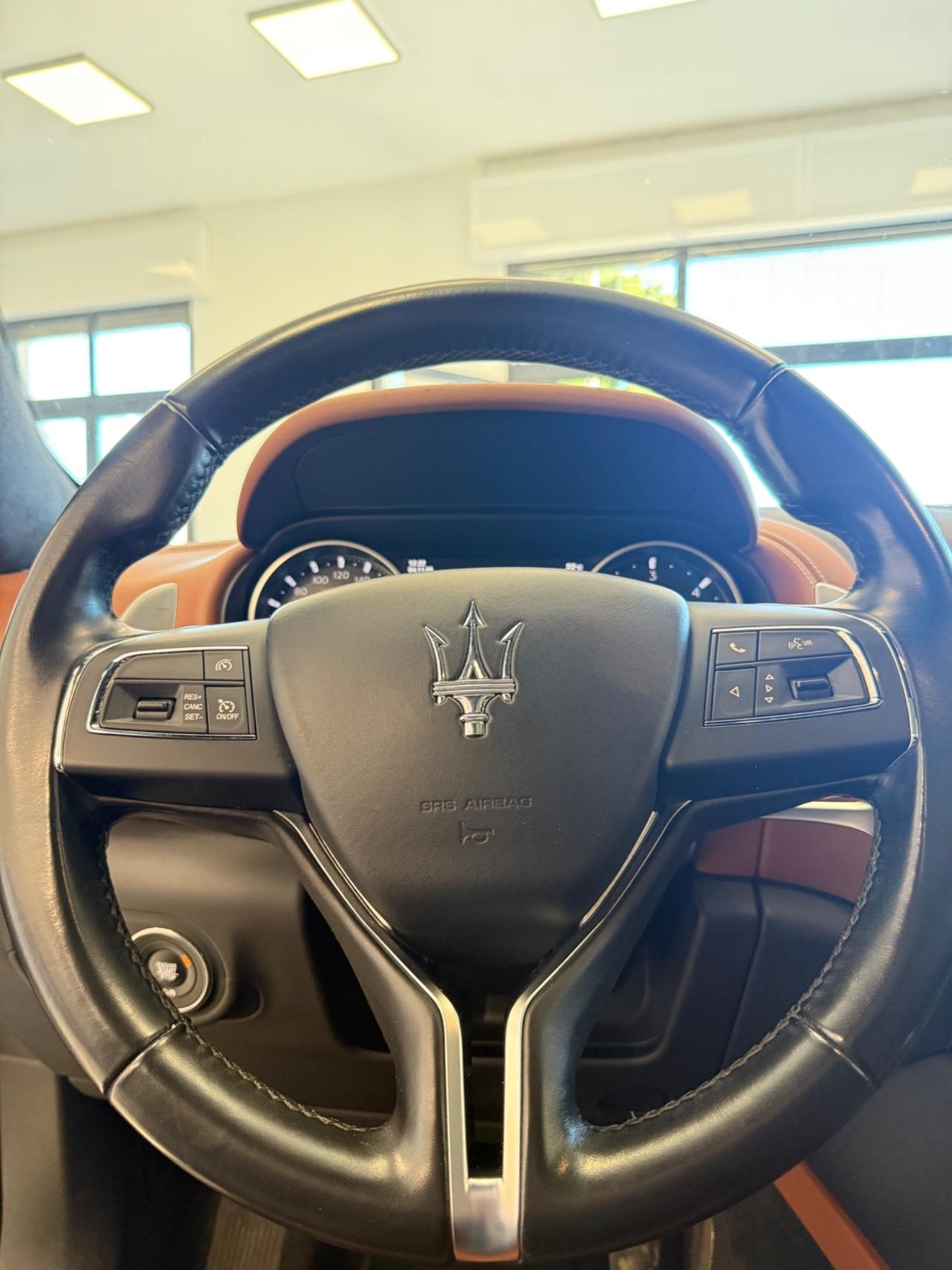 Maserati Levante Granlusso 250 auto TETTO APRIBIE APPLE CARPLAY,TELECAMERA,NAVI,KM CERTIFICATI ITALIA