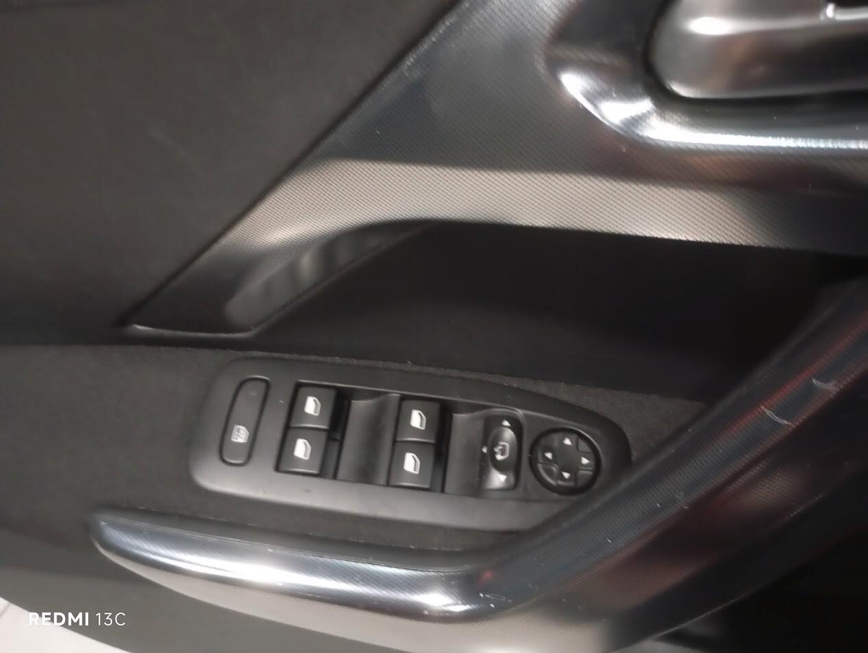 PEUGEOT 2008 DEL 2015 BENZINA 60.000 KM
