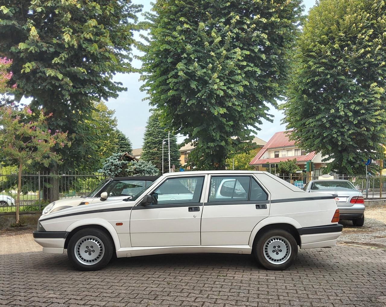 Alfa Romeo 75 2.0i Twin Spark