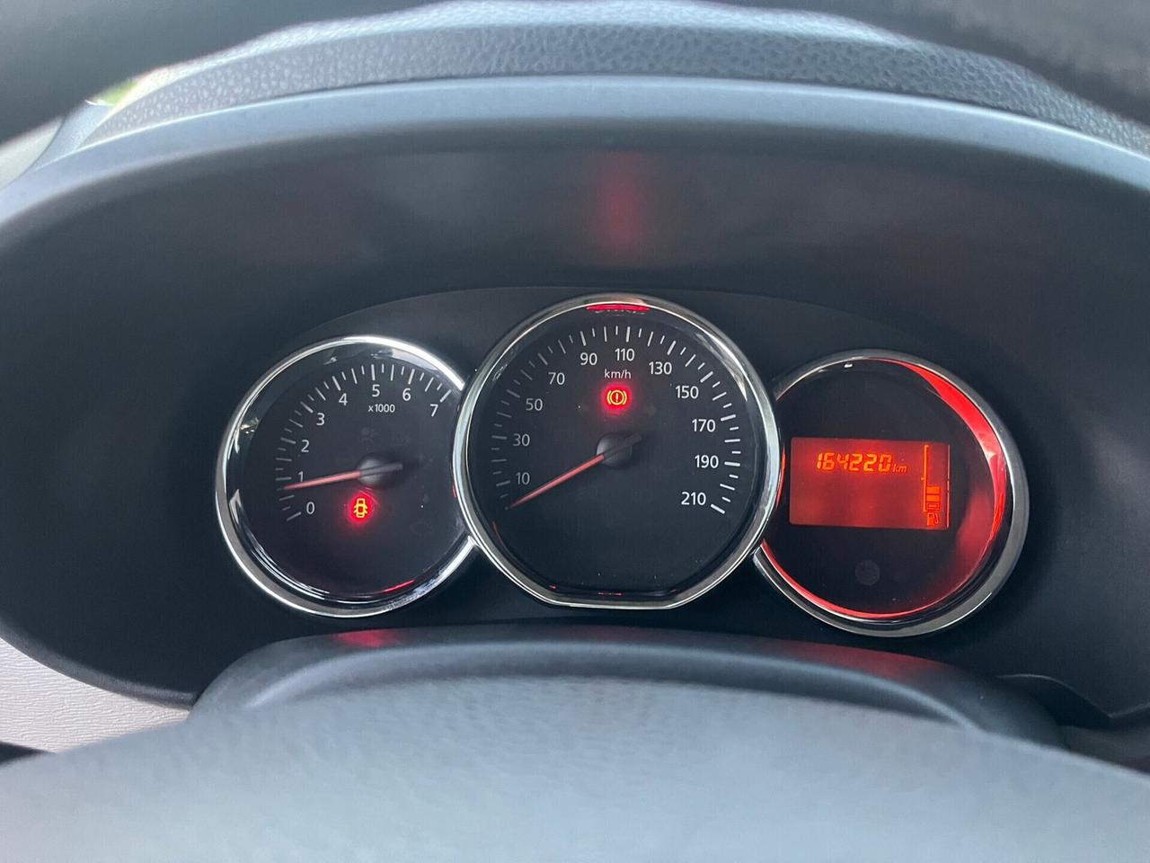 Dacia Lodgy 1.5 dCi Lauréate Gancio traino Unipro 2014