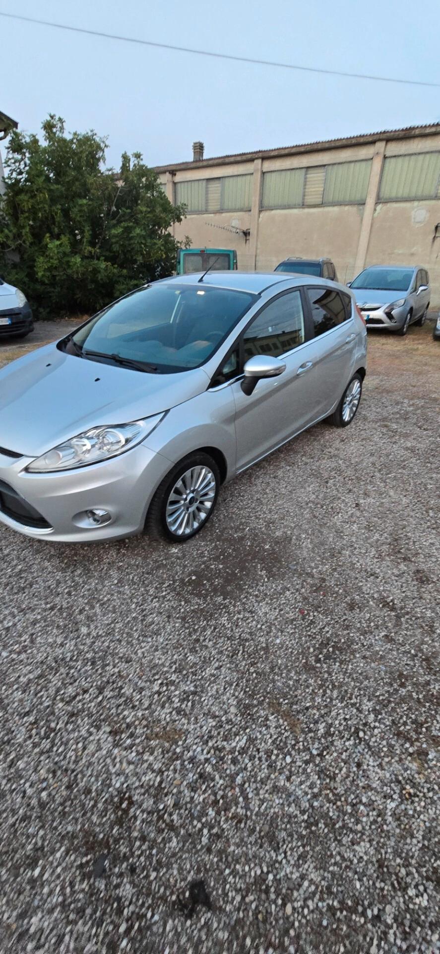 Ford Fiesta 1.4 tdci Titanium 5p
