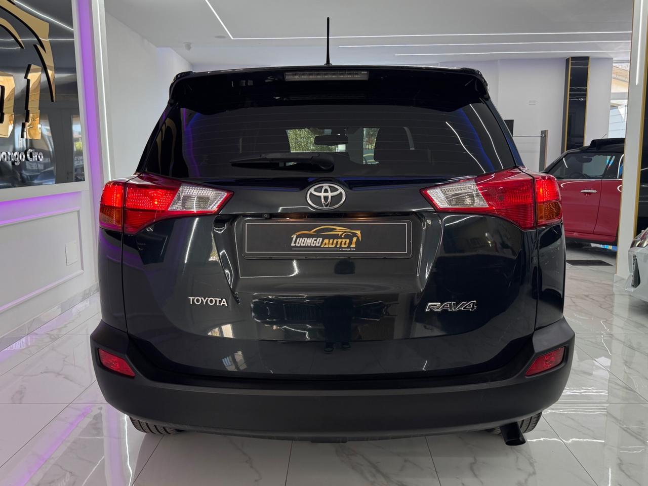 Toyota RAV4 2.0 D-4D 2WD Full Optional