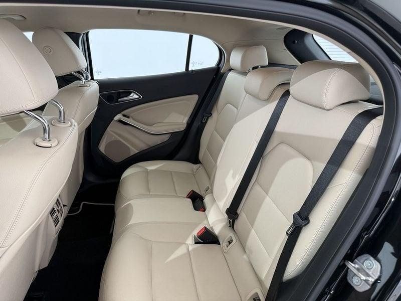 Mercedes-Benz GLA GLA 200 d Sport auto