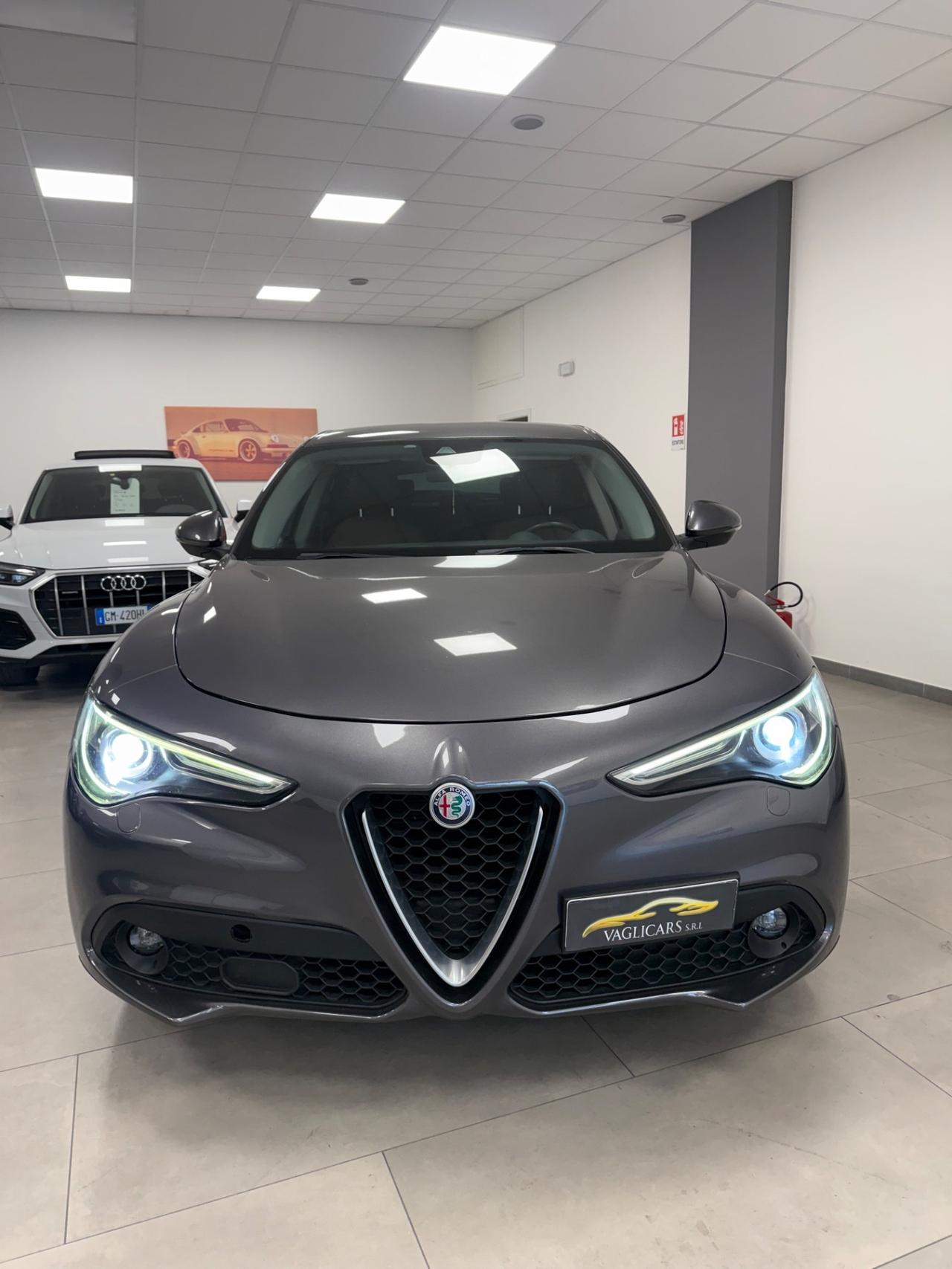 Alfa Romeo Stelvio 2.2 Turbodiesel 180 CV AT8 RWD Executive