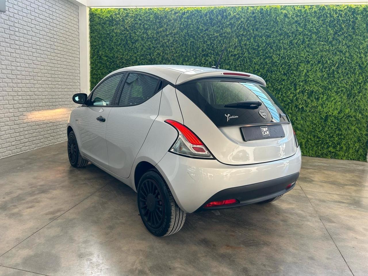 Lancia Ypsilon 1.0 FireFly 5 porte S&S Hybrid Maryne