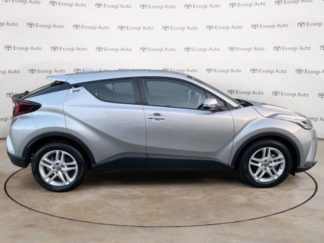 TOYOTA C-HR 1.8 Hybrid E-CVT Business