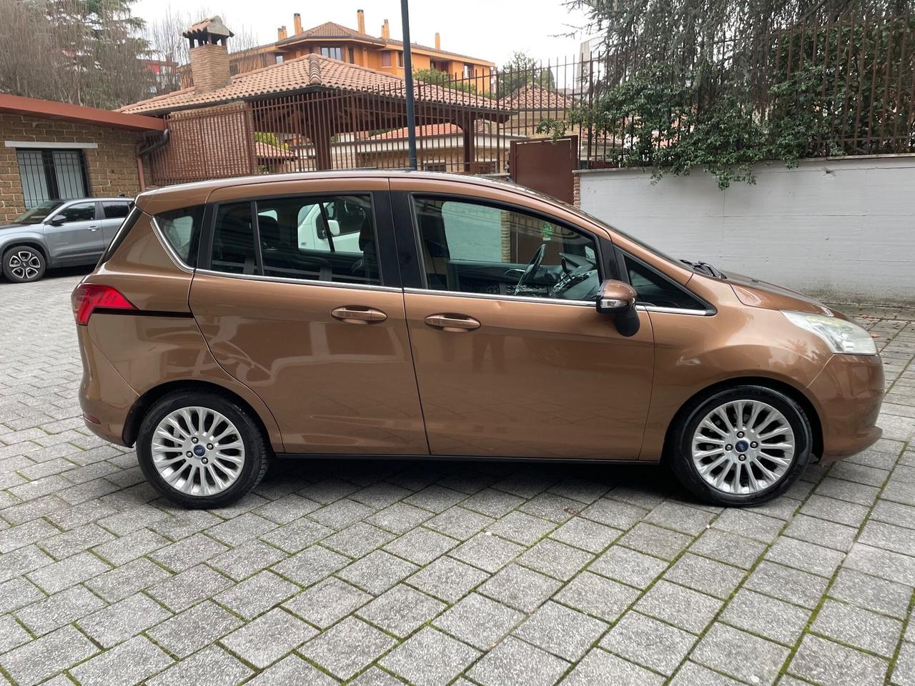 Ford B-Max 1.6 TDCi 95 CV Titanium Business