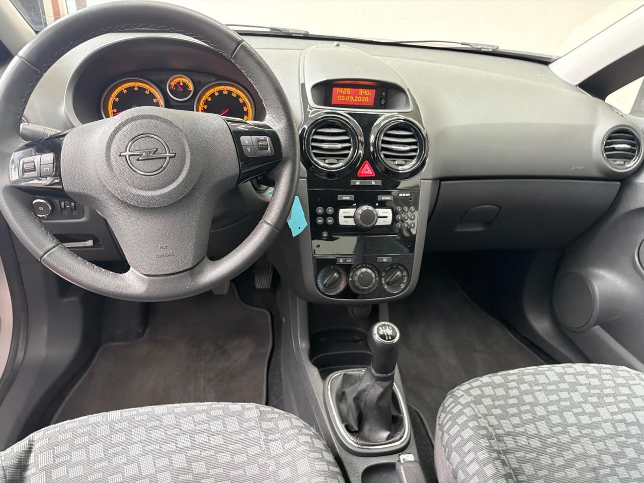 Opel Corsa 1.2 Benzina km 110.000 Neopatentato