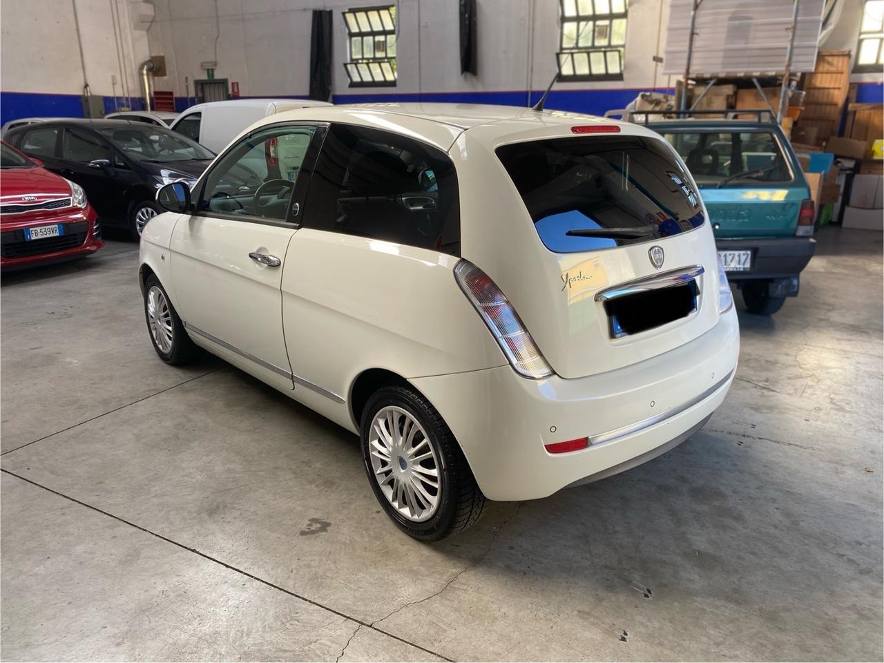 Lancia Ypsilon 1.4 Diva Ecochic GPL