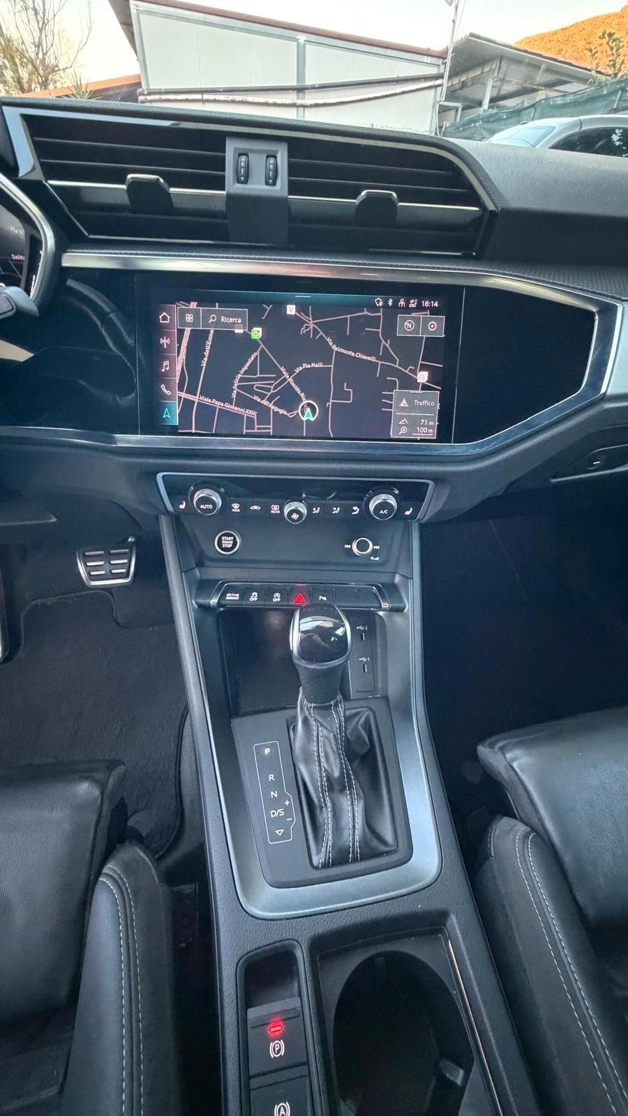 Audi Q3 Sportback Black S line
