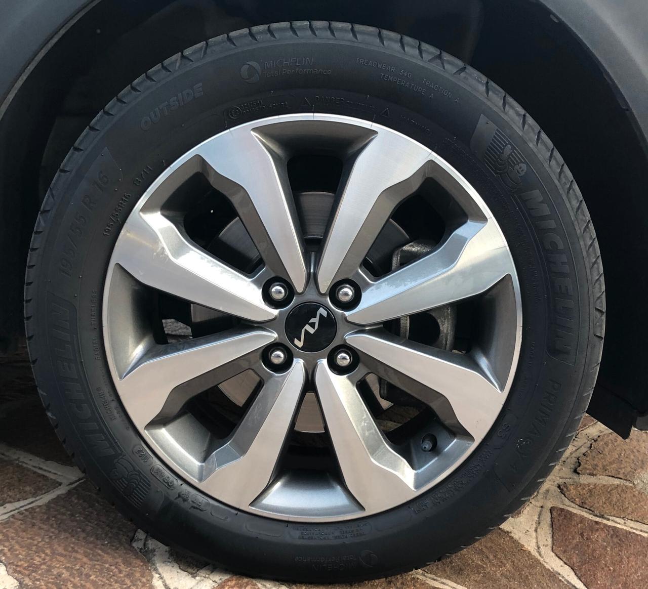 Kia Stonic 1.0 T-GDi 100 CV MHEV MT Style