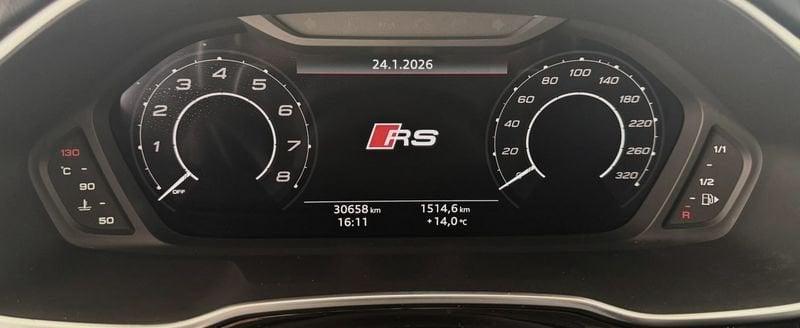 Audi Q3 RS Q3 quattro S tronic