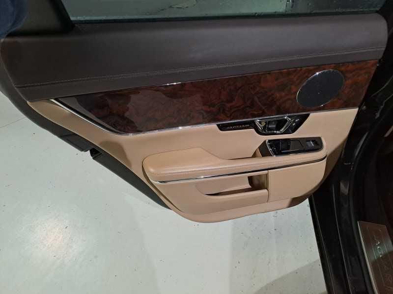 Jaguar XJ 3.0d V6 Portfolio auto my13