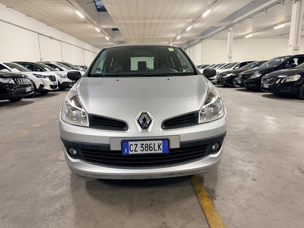 Renault Clio 1.2 16V 3 porte Luxe