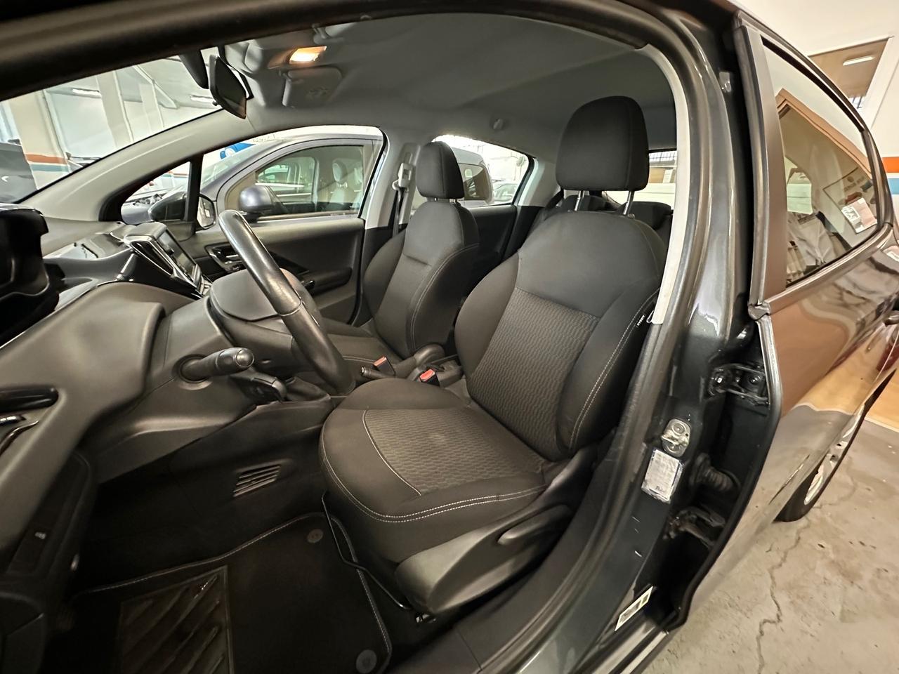 Peugeot 208 PureTech 82 5p. GPL Active