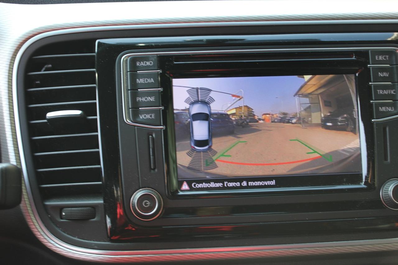 Volkswagen Maggiolino 1.2 TSI Club DSG NAVY FARI FULL LED