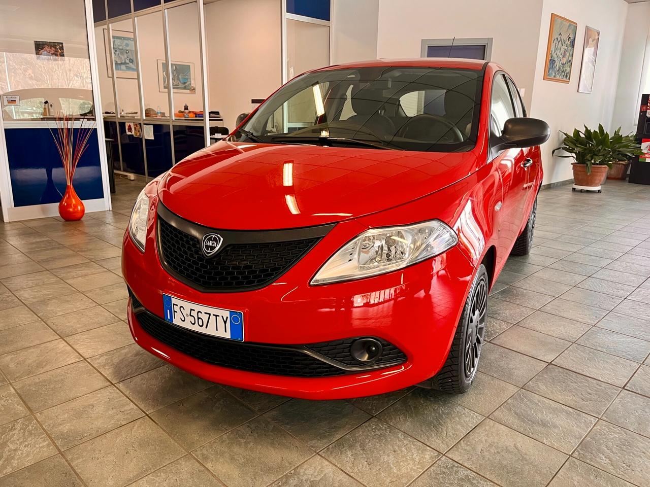 Lancia Ypsilon 1.2 69 CV 5 porte S&S Gold