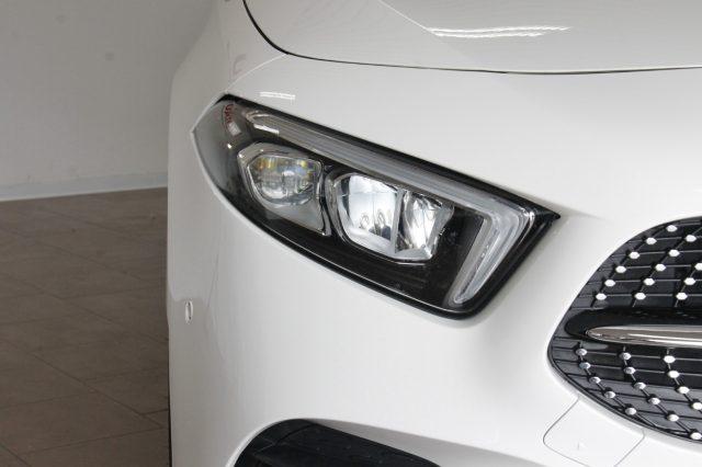 MERCEDES-BENZ A 180 dAutomatic AMGLine Premium Night Edition Uniprop.