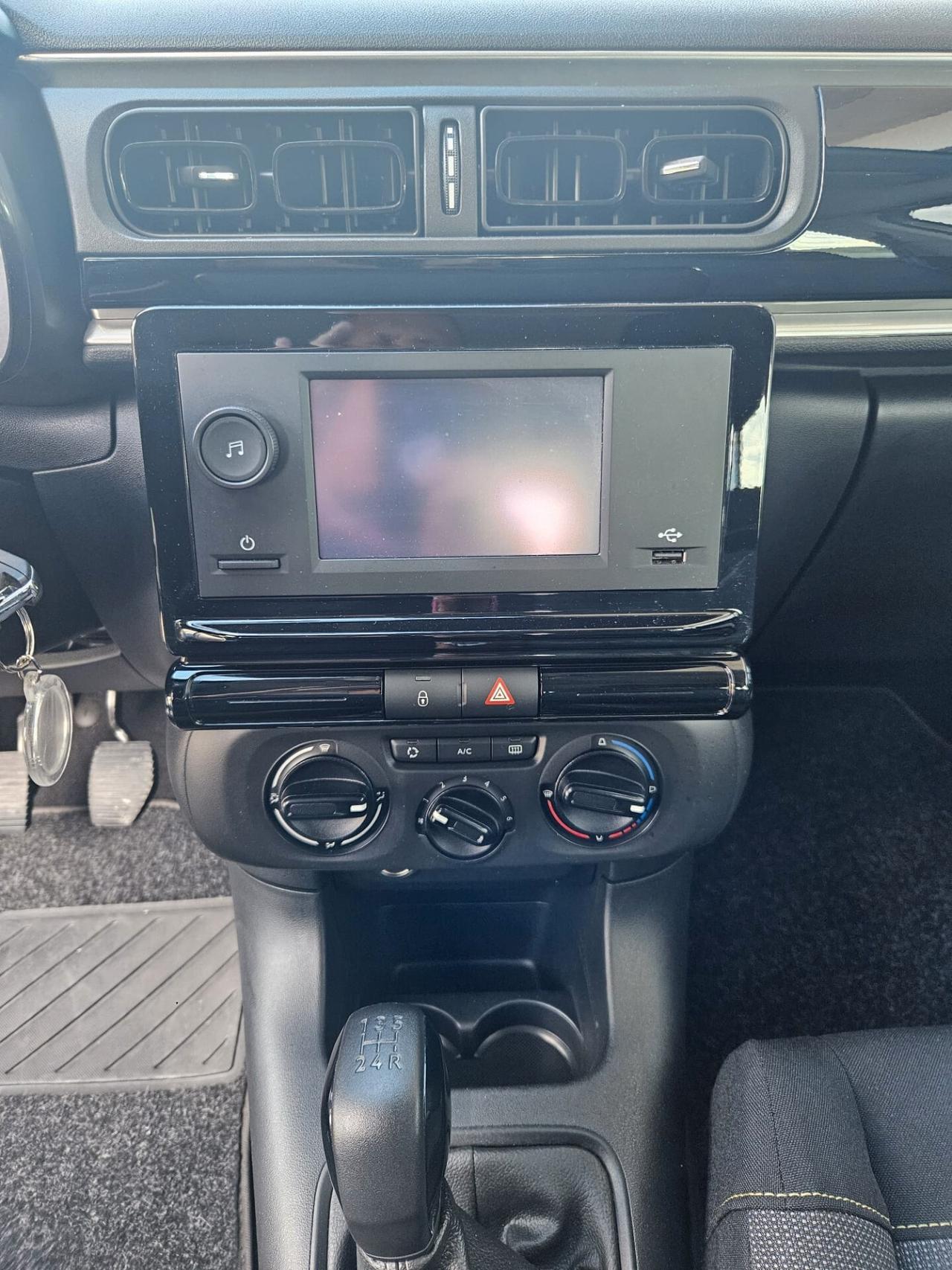 Citroen C3 PureTech 83 S&S You**20500 km **