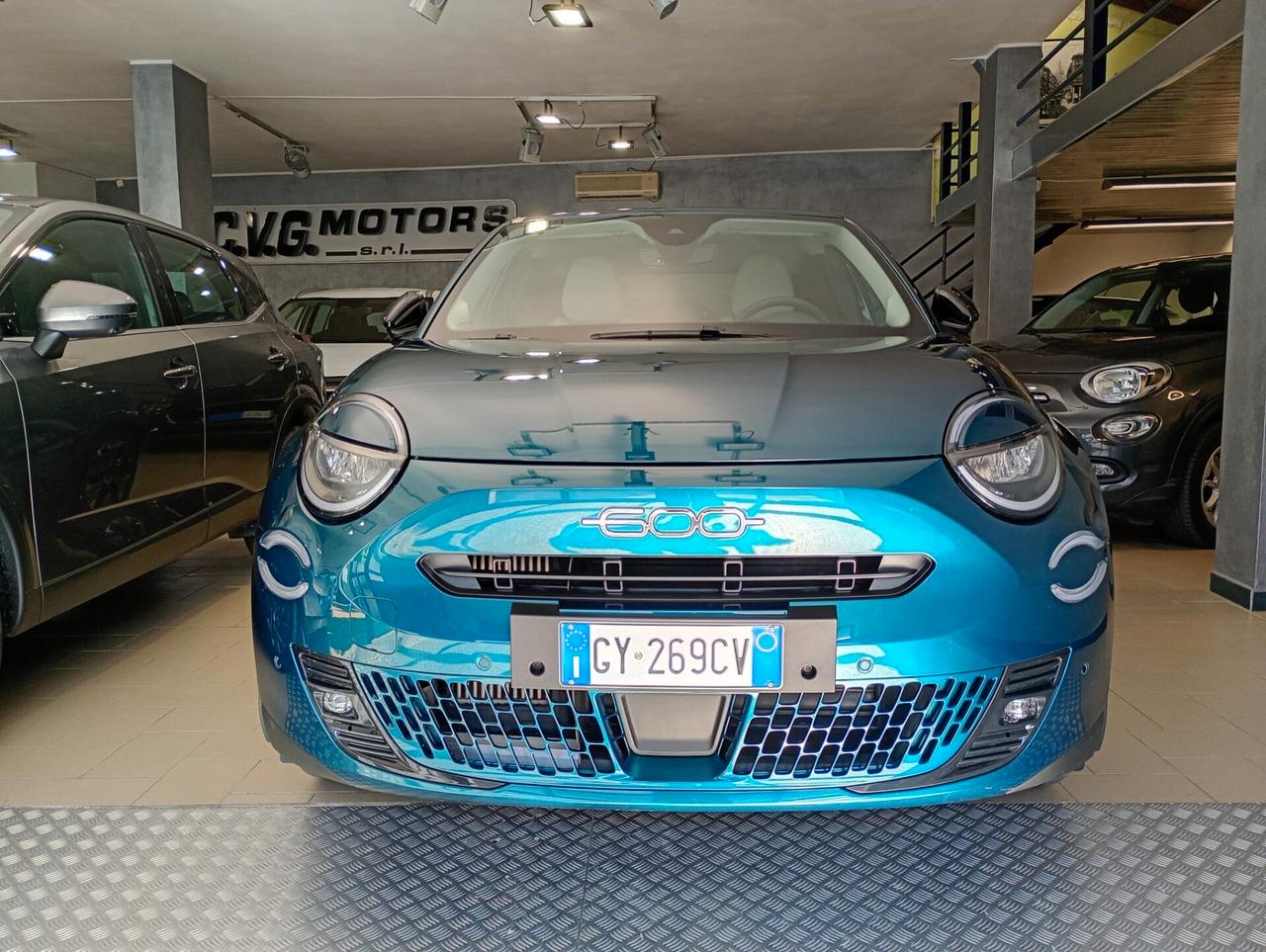 FIAT 600 HYBRID 136CV AUTOMATICA LA PRIMA – 23.000 KM – FULL OPTIONAL