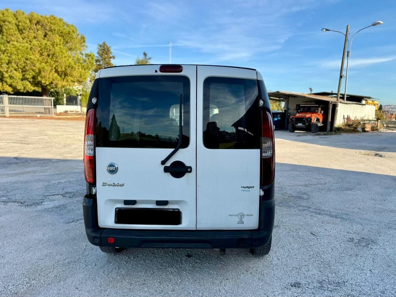 Furgone Fiat Doblò cargo 1.9 MJT 105 CV neopatentati