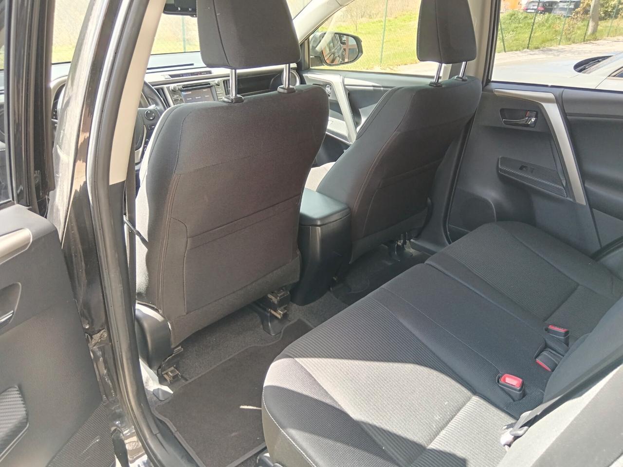 Toyota RAV 4 2.2 D-4D 150CV 4WD LOUNGE