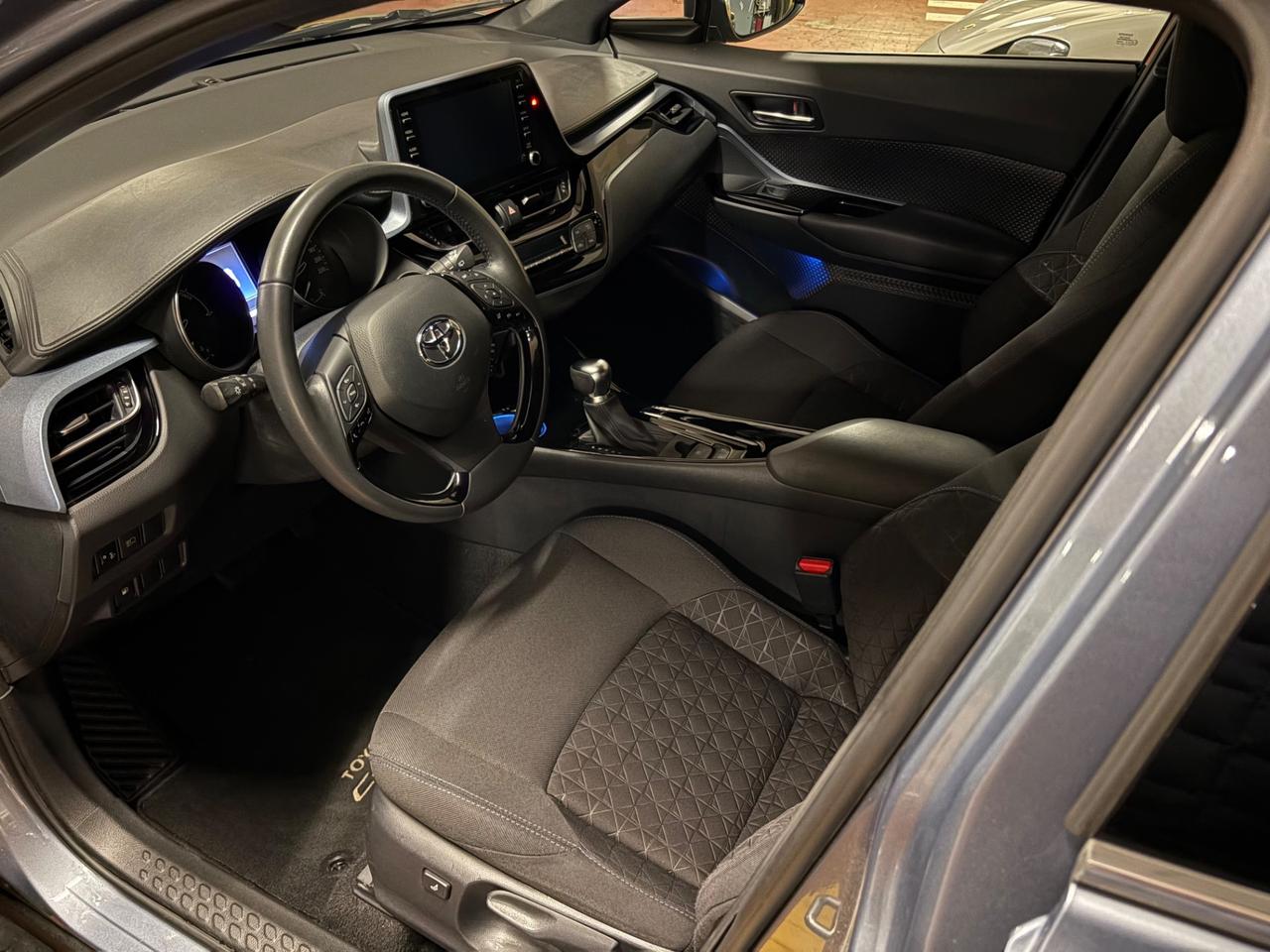 Toyota C-HR 2.0 Hybrid E-CVT Trend