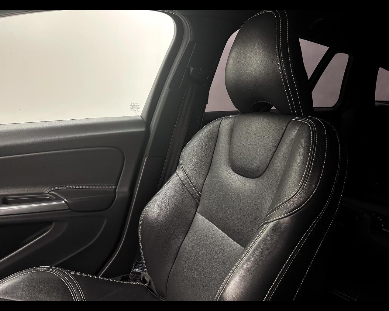 VOLVO V60 D3 Geartronic Dynamic Edition