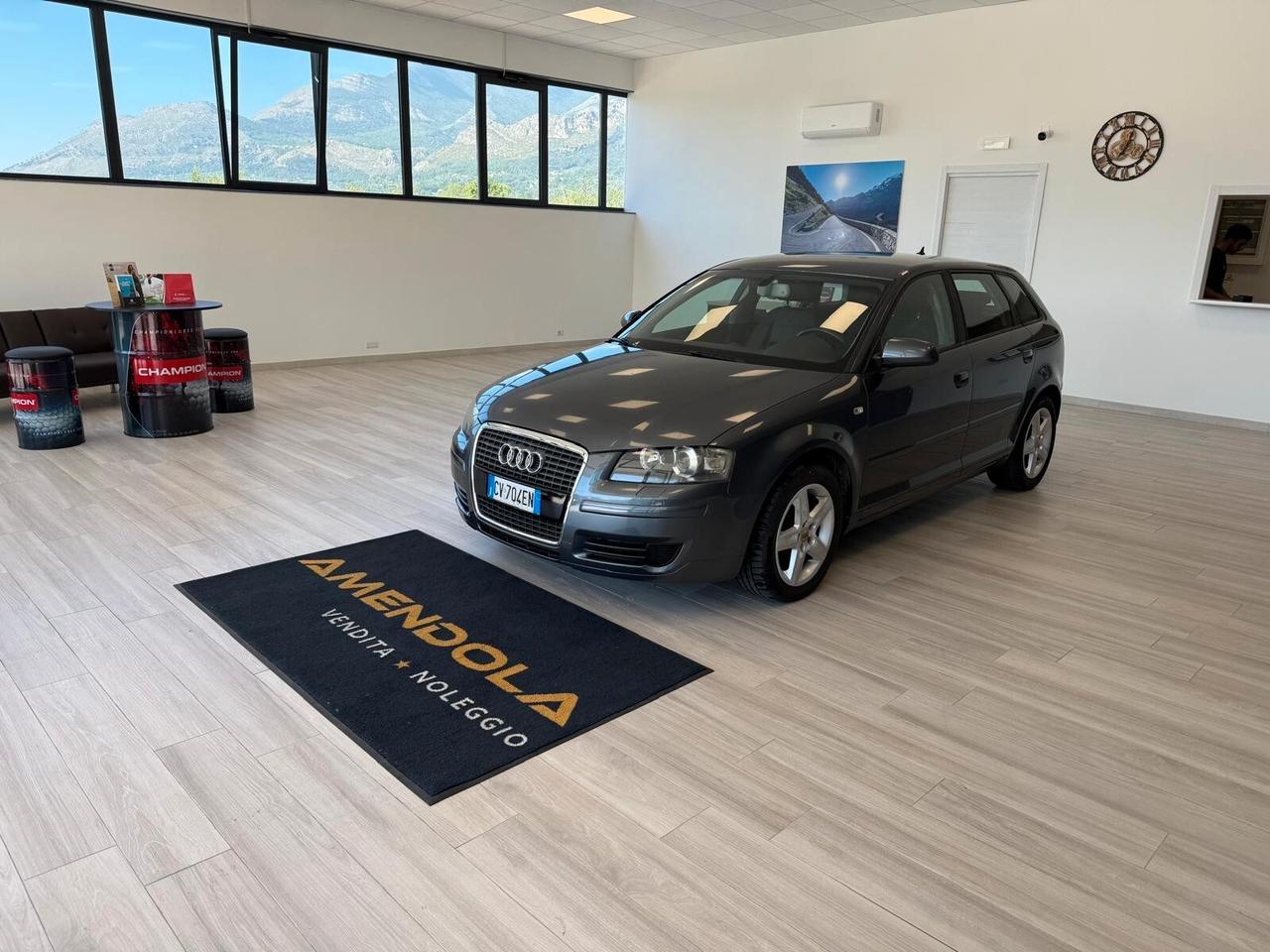 Audi A3 2.0 16V FSI Attraction